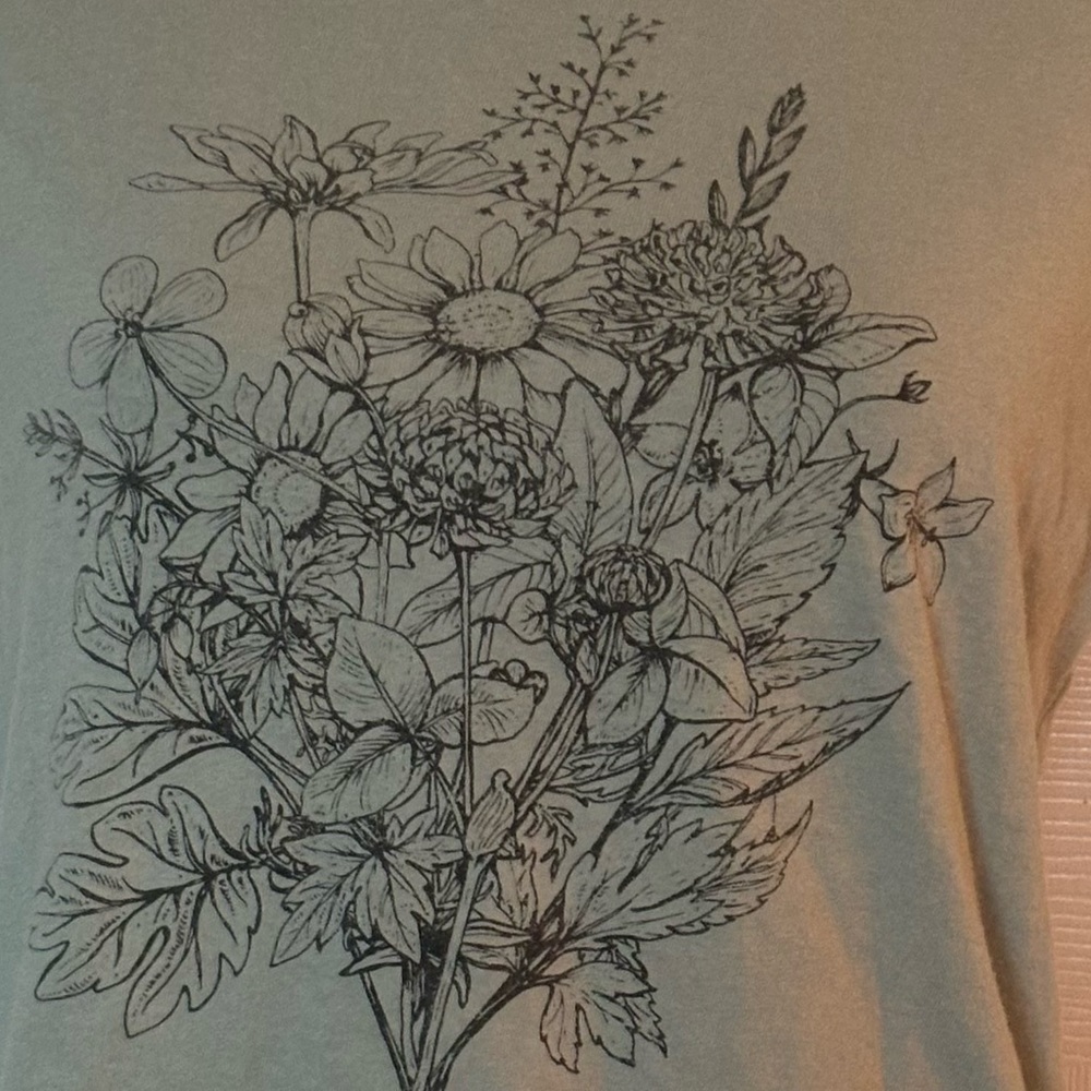 DOE bouquet of flowers printed tshirt size XS - Picture 5 of 5